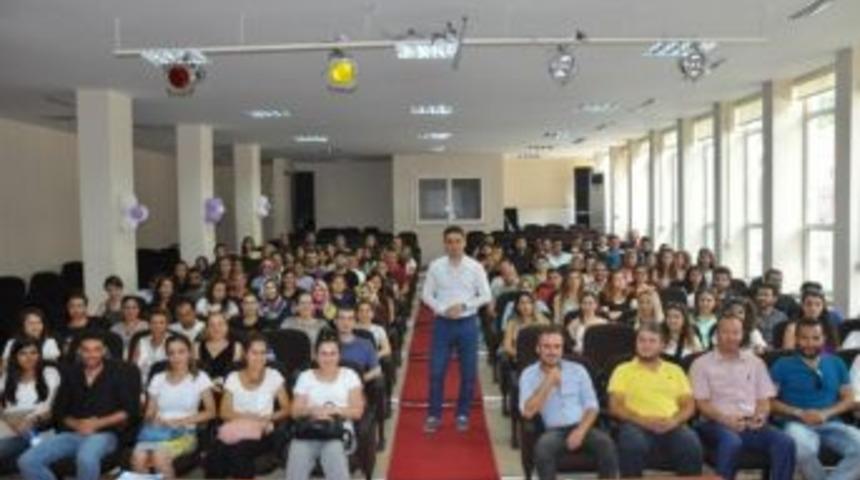 Memiş, Aday &Ouml;ğretmenlerle Buluştu