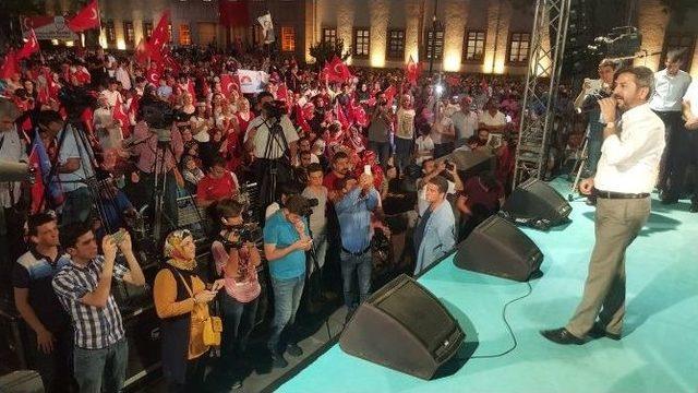 Malatya’da Demokrasi Nöbetleri Sürüyor