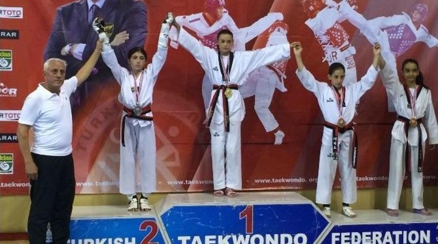 G&ouml;k&ccedil;e G&ouml;ğebakan T&uuml;rkiye Şampiyonu Oldu