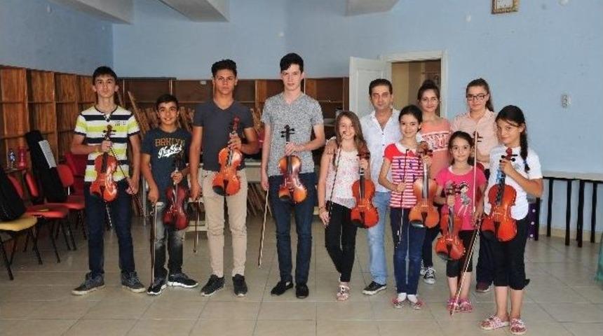 Karaman&rsquo;da Belediyenin Yaz Kurslarına Yoğun İlgi