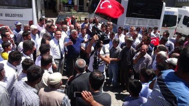 Kurucaovalılar Demokrasi Nöbetine Traktörleri İle Geldi