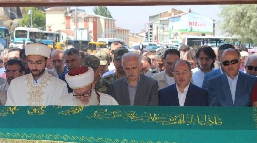 Prof. Dr. Ko&ccedil;ak&rsquo;ın Anne Acısı