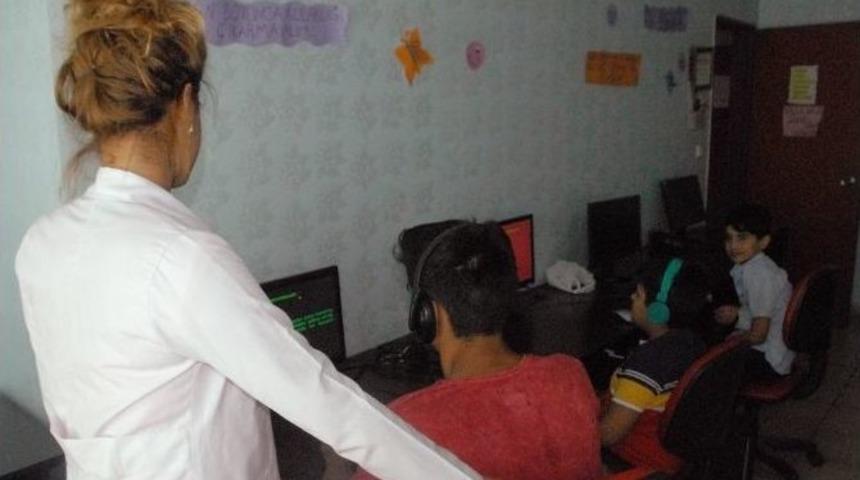 Kekemeliğe 14 G&uuml;nde &Ccedil;&ouml;z&uuml;m