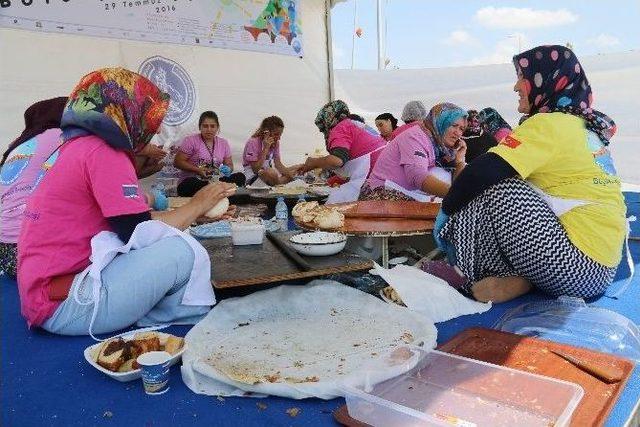 Büyükçekmece Festivali’nde Türk Yemekleri Sergisi