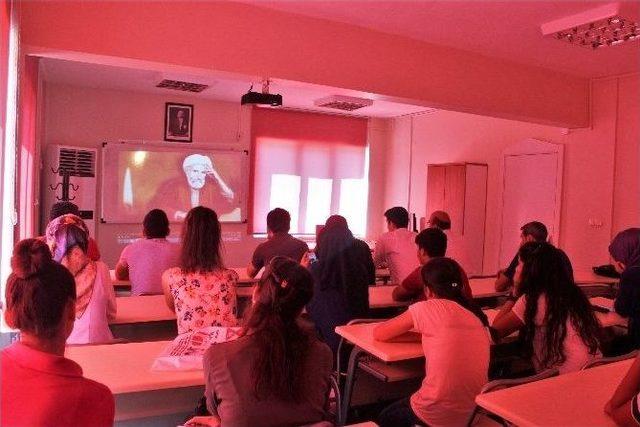 İbrahim Hakkı Hazretleri’nin Hayatı Gençlere Anlatıldı