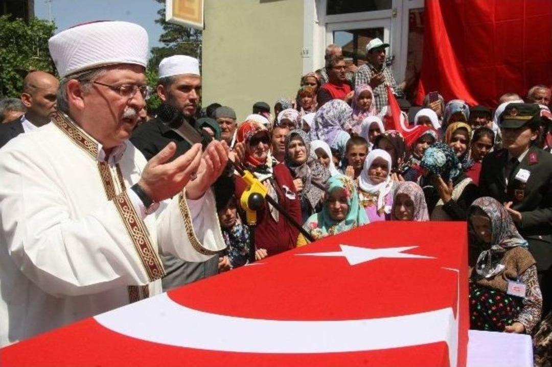 Afyonkarahisar Şehidini G&ouml;zyaşları İle Uğurladı