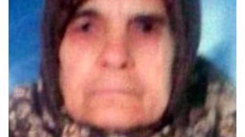 Merdivenden D&uuml;şen Yaşlı Kadın &Ouml;ld&uuml;