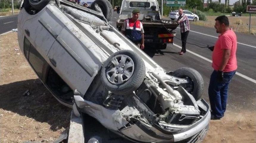 Otomobil Takla Attı: 4 Yaralı