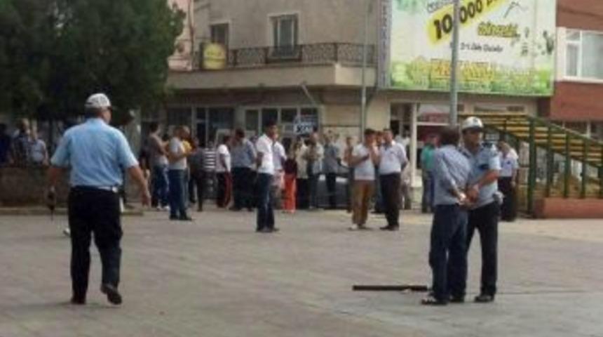 İş Yerine Kurşun Yağdırdı