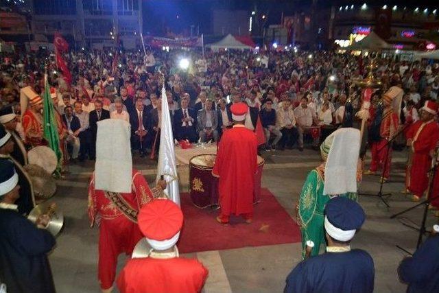 Başbakan Yardımcısı Veysi Kaynak, Osmaniye’de Demokrasi Nöbeti’ne Katıldı