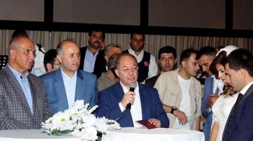 Bakan Akdağ Nikah Şahidi Oldu