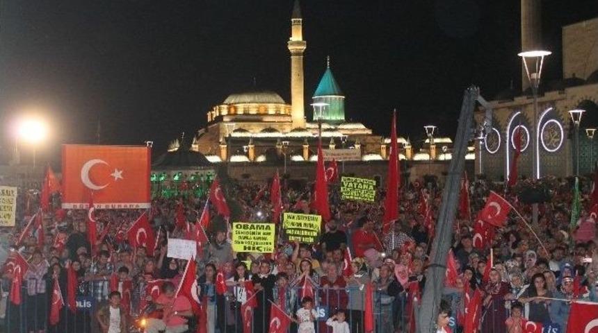 Bakan Özlü Konya’da Demokrasi Nöbetine Katıldı