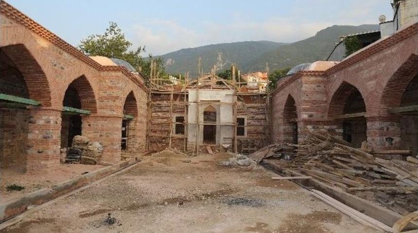 5 Asırlık Medrese G&uuml;n Y&uuml;z&uuml;ne &Ccedil;ıktı