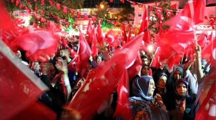 Demokrasi N&ouml;beti Devam Ediyor