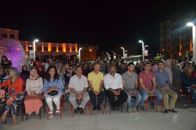 Demokrasi Nöbetinde Mehteran Marşları Meydanı İnletti