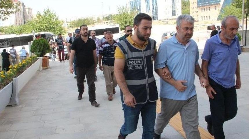 Elazığ&rsquo;da 20 Ş&uuml;pheli Adliyeye Sevk Edildi