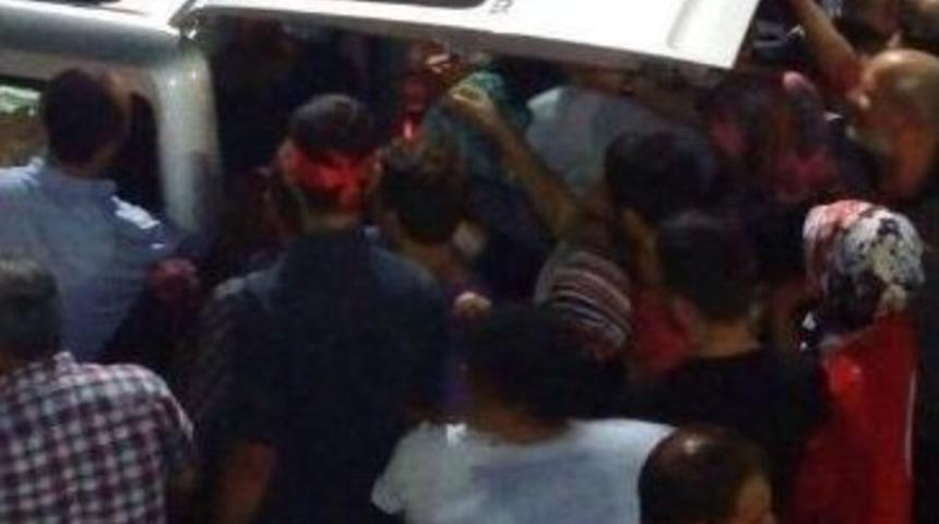 Demokrasi N&ouml;betinde Vatandaşa &Ccedil;iğ K&ouml;fte İkramı