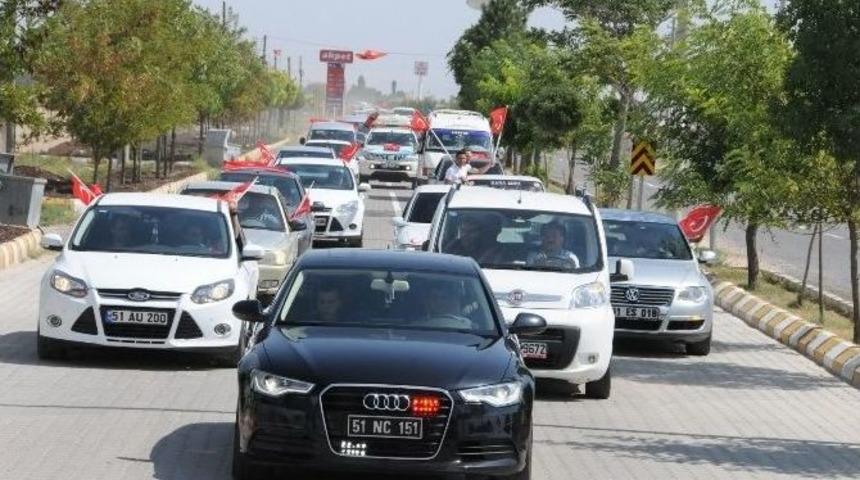 200 Ara&ccedil;lık Konvoyla Şehidimizin Baba Ocağına Ziyaret