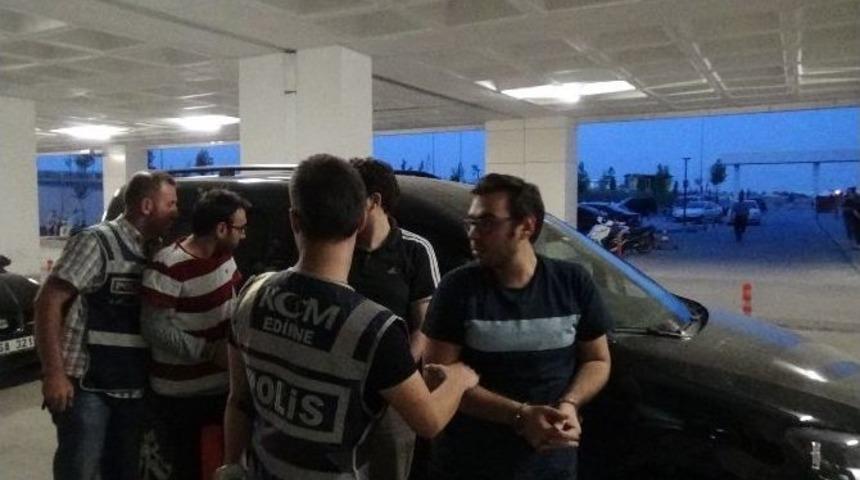 Stv&rsquo;nin Eski Y&ouml;netim Kurulu Başkanı Ali &Ccedil;elik&rsquo;in Oğulları Bulgaristan&rsquo;a Ka&ccedil;arken Yakalandı