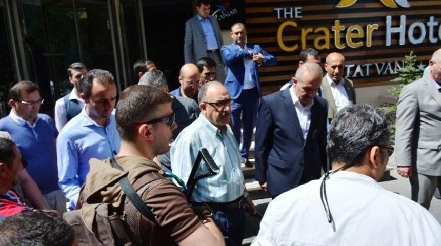 Beşir Atalay Tatvan&rsquo;dan Ayrıldı