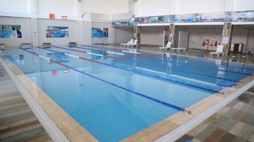 Tınaztepe Sosyal Ve Spor Tesisleri Y&uuml;zme Havuzu 7 G&uuml;n Hizmet Veriyor