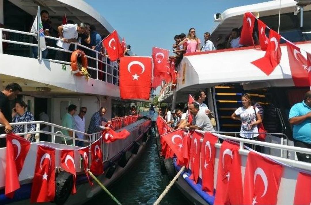 Silivrililer Gemilerle Demokrasi Ve Şehitler Mitingi&rsquo;ne Gidiyor