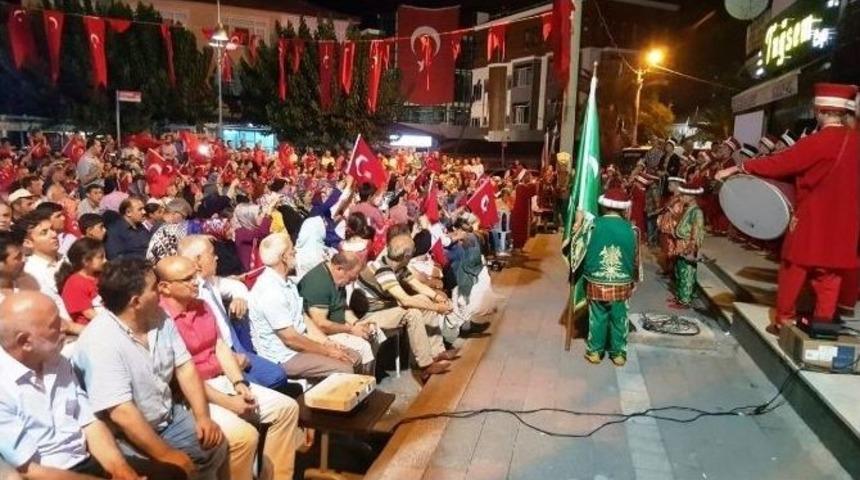 &Ccedil;ocuk Mehter Takımı Coşturdu