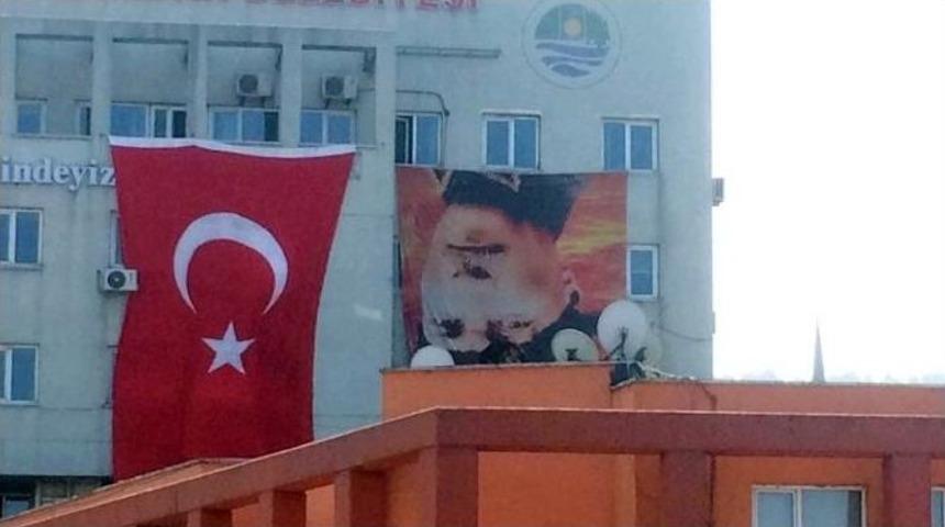 Belediyenin Atat&uuml;rk Posteriyle İmtihanı