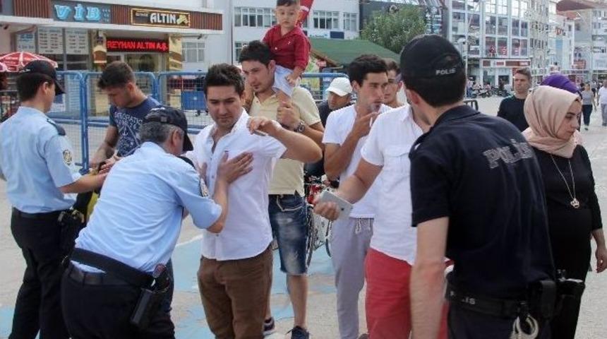 Bolu&rsquo;da &rsquo;demokrasi Ve Şehitler Mitingi&rsquo; &Ouml;ncesinde Polis Yoğun &Ouml;nlem Aldı