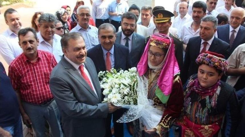 Bakan Eroğlu&rsquo;ndan Aydınlılara &lsquo;demokrasi&rsquo; Teşekk&uuml;r&uuml;