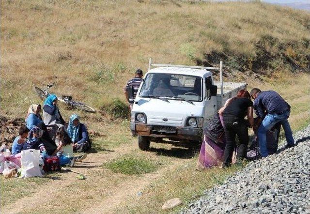 Sivas’ta Lokomotifin Çarptığı Çocuk Hayatını Kaybetti