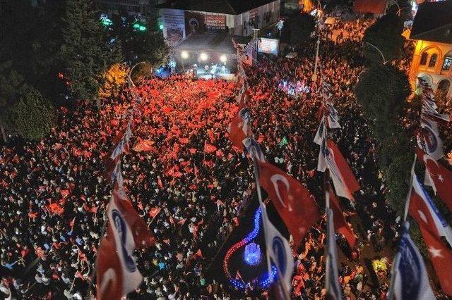 Uğur Işılak Çorum’da Demokrasi Mitingine Katıldı