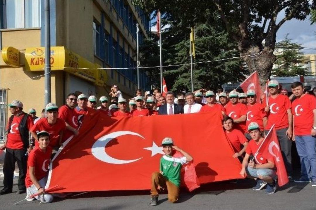 Afyonkarahisar&rsquo;da &ldquo;demokrasi Ve Şehitler&rdquo; Mitingi Yaklaşık 20 Bin Kişinin Katılımı İle Yapıldı