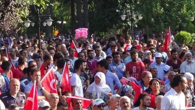 Hatay’da Demokrasi Ve Şehitler Mitingi