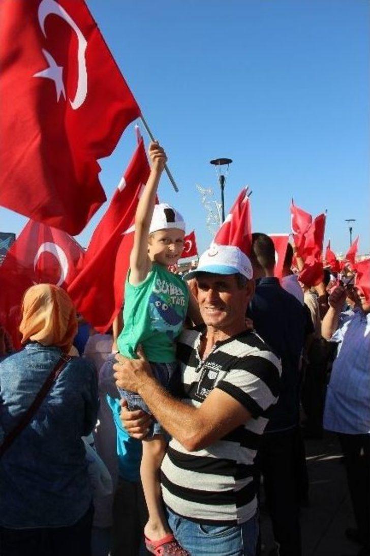Çanakkale’de Demokrasi Ve Şehitler Mitingi G2
