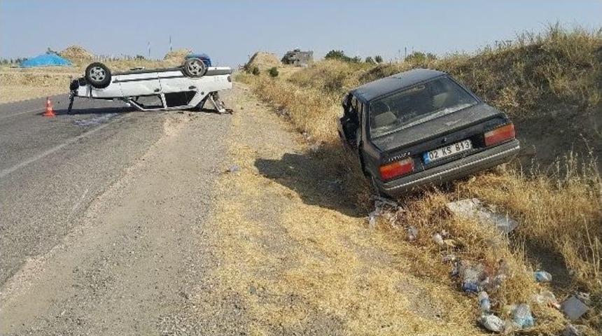 İki Otomobil Çarpıştı: 7 Yaralı