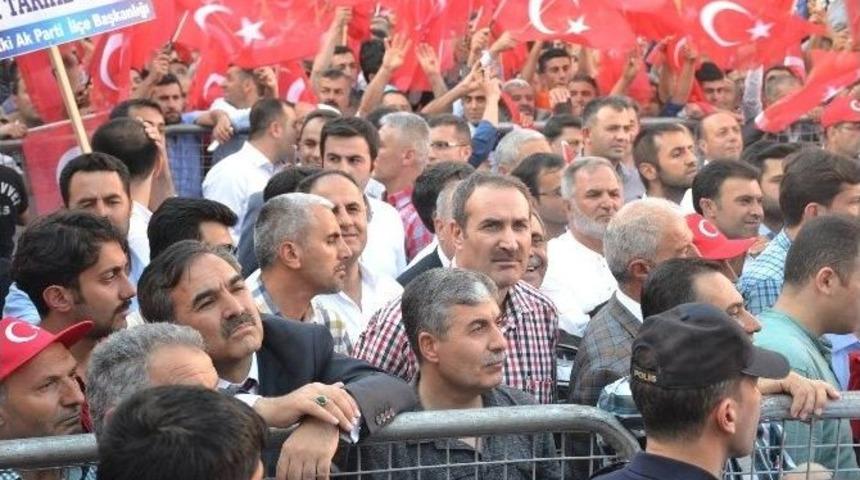 Tatvan Halkından Demokrasi Ve Şehitler Mitingi&rsquo;ne Destek