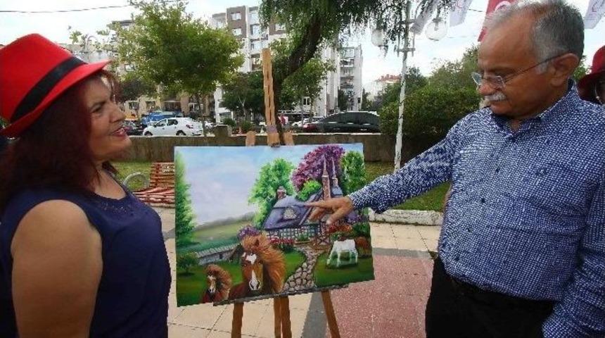Bayraklı&rsquo;da Ressam Kursiyerler Sergi A&ccedil;tı