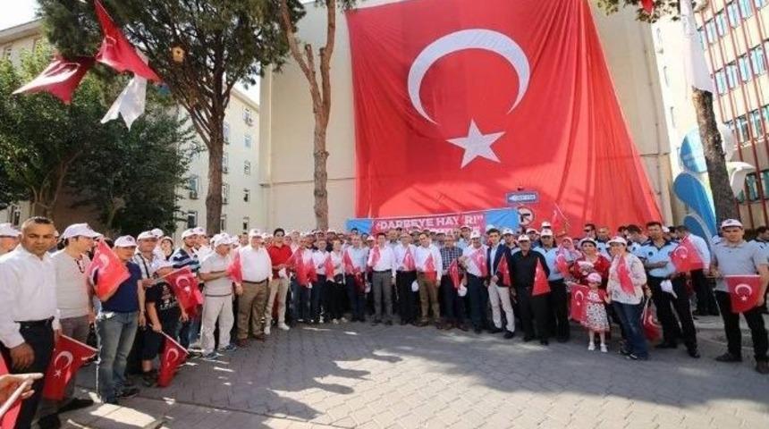 Başkan Subaşıoğlu Belediye Personeliyle Demokrasi Mitingi&rsquo;ne Katıldı