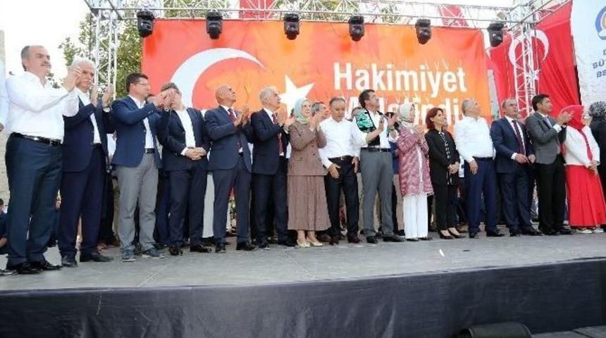 Başkan G&uuml;rlesin Demokrasiye Sahip &Ccedil;ıkan Millete Teşekk&uuml;r Etti