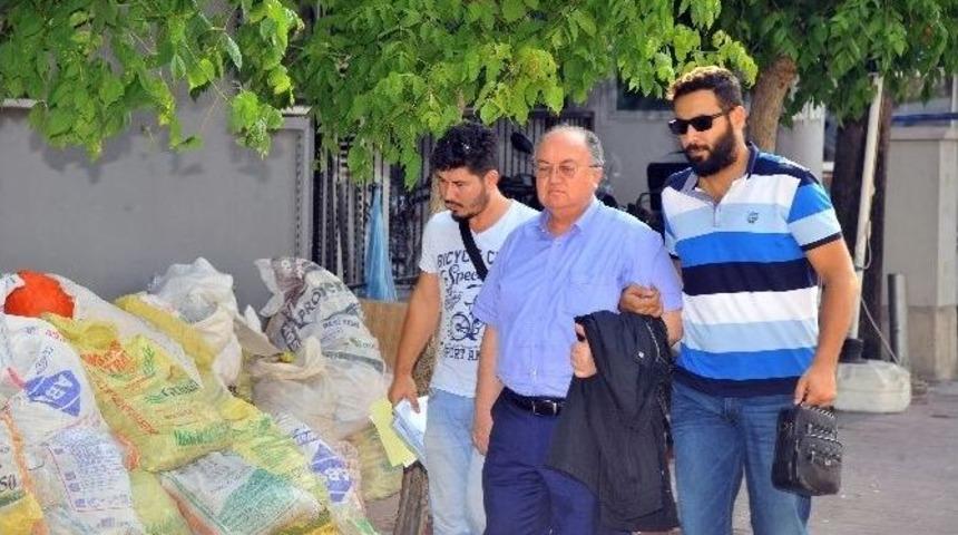 Fet&ouml;&rsquo;den G&ouml;zaltına Alınan &Uuml;nl&uuml; İş Adamı İzmir&rsquo;e Getirildi