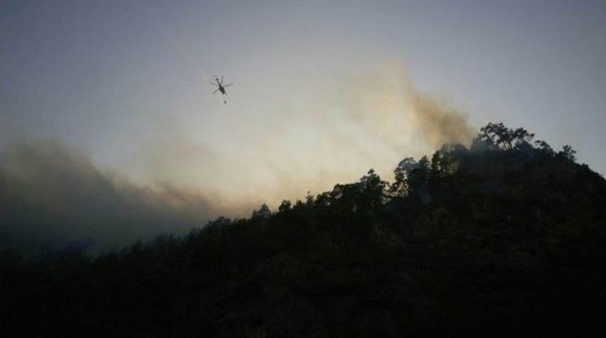 Balıkesir Dursunbey İle Bursa B&uuml;y&uuml;korhan Sınırındaki Orman Yangını Kontrol Altına Alındı
