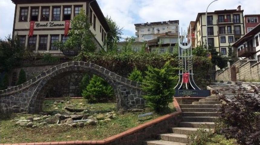 Rize&rsquo;de 15 Temmuz Şehitler Anıtı