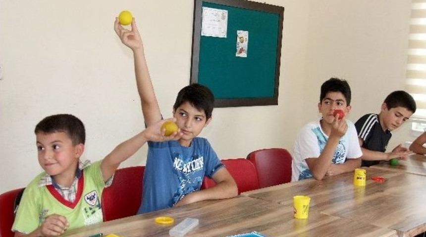 &Ccedil;ocuklar Oyun Hamuruyla Geometri &Ouml;ğreniyor