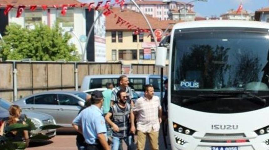 Bartın’da 14 Kişi Adliyeye Çıkartıldı