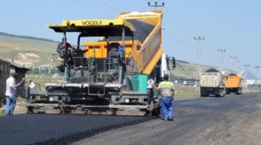 Sarıkamış’ta Asfalt Çalışmaları Devam Ediyor