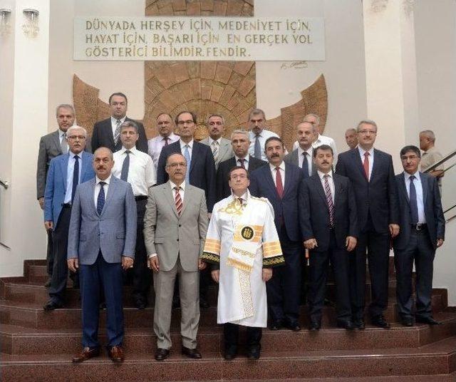 İnönü Üniversitesi’nde Devir Teslim Töreni