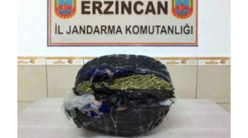 Erzincan&rsquo;da Otob&uuml;ste 7 Kilo Esrar Ele Ge&ccedil;irildi