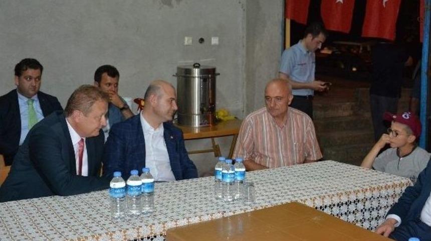 Bakan Soylu’dan Şehit Ailesine Taziye Ziyareti