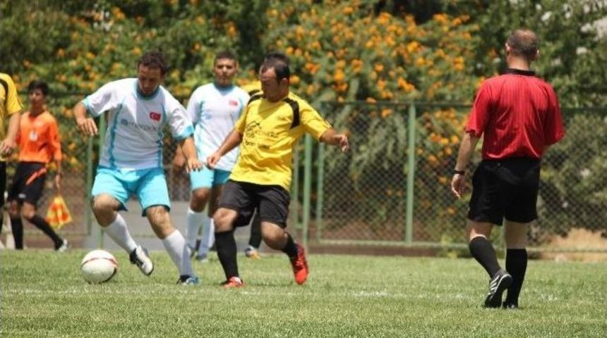 K&ouml;ylerarası Futbol Turnuvası&rsquo;nda Yarı Finalistler Belli Oldu